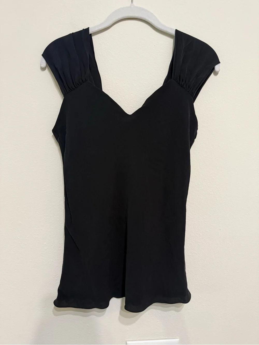 Theory Black Sweetheart Neck Camisole